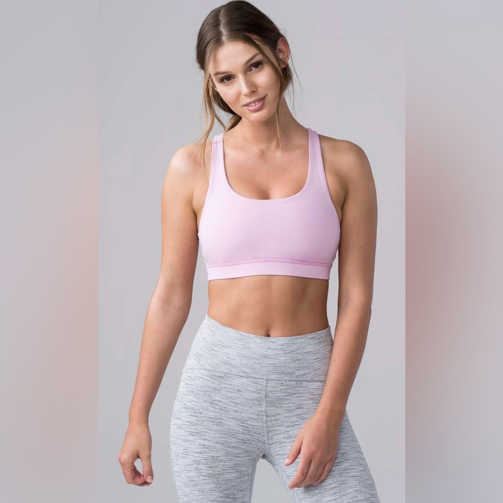 Lululemon Invigorate Bra soft pink Sz 8